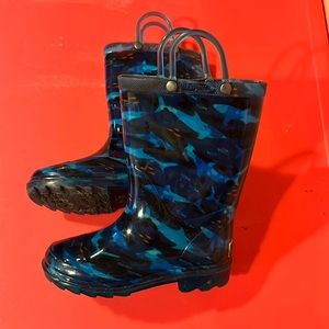 Light up shark rain boots